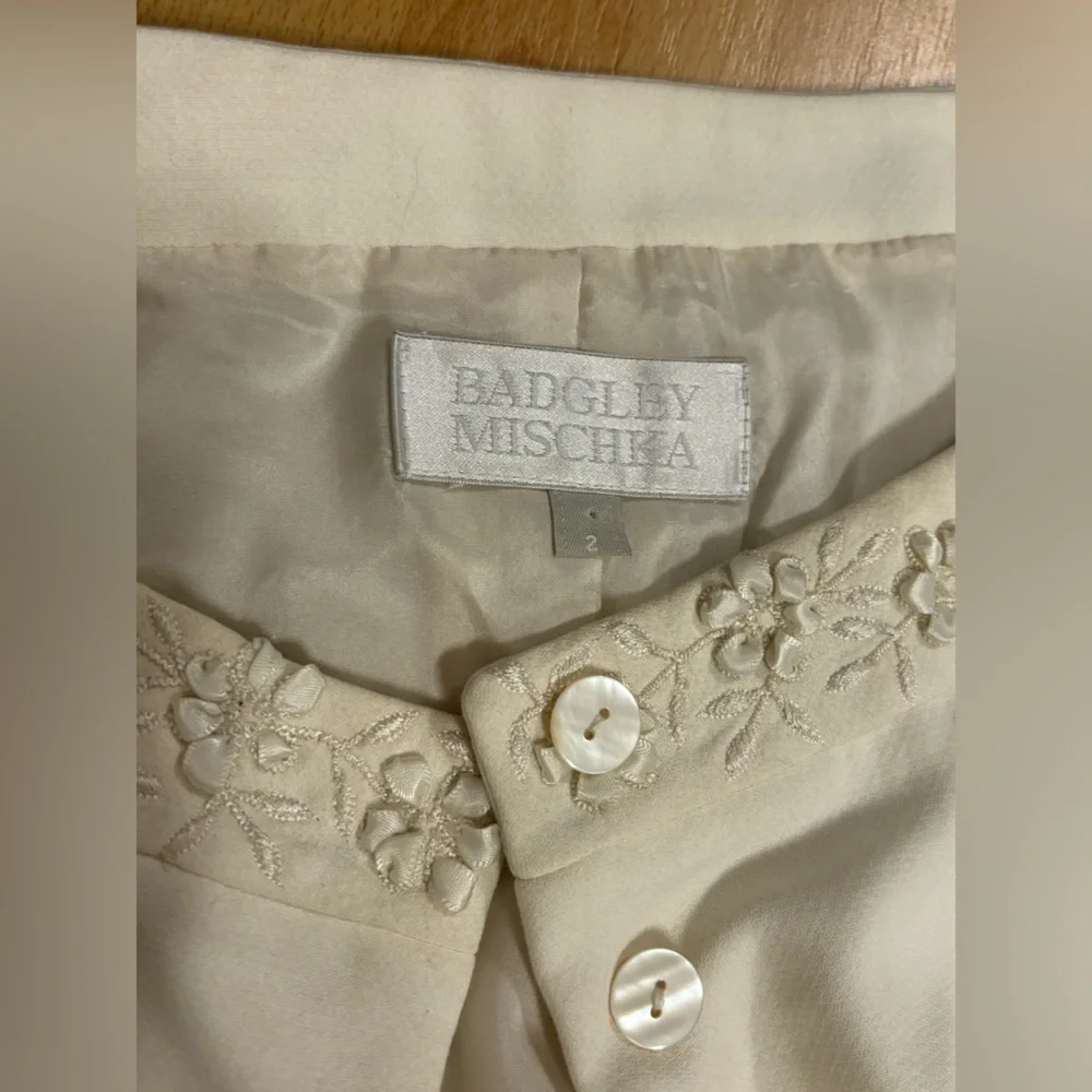 White Vintage Suit Set - Picture 4 of 10